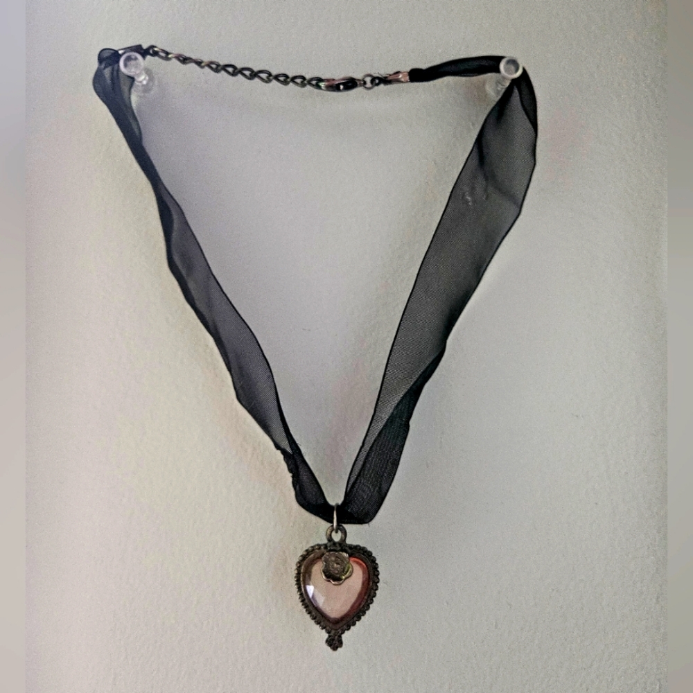 Ribbon Lace Heart Pendant Necklace Choker | Vintage, Goth, Fairy Fairy-core